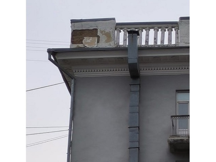 По площади Советов в Кемерове стало опасно ходить