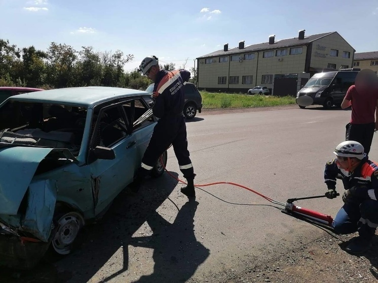 В Ростовской области случилось тройное ДТП с пострадавшими