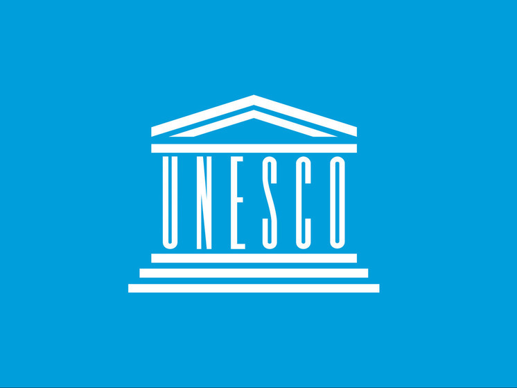 Толстой предложил вывести Россию из ЮНЕСКО