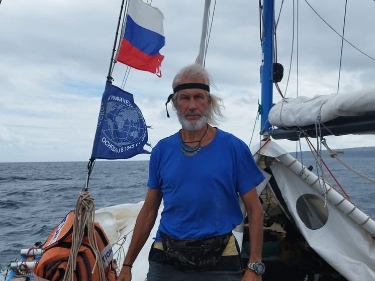 "Это были кукикаттеры": томский путешественник Ковалевский оставил катамаран в Тихом океане