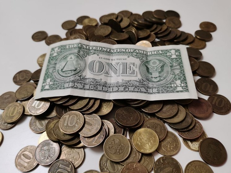 Курс доллара в Хабаровске на 8 сентября остановился на отметке в 98 рублей