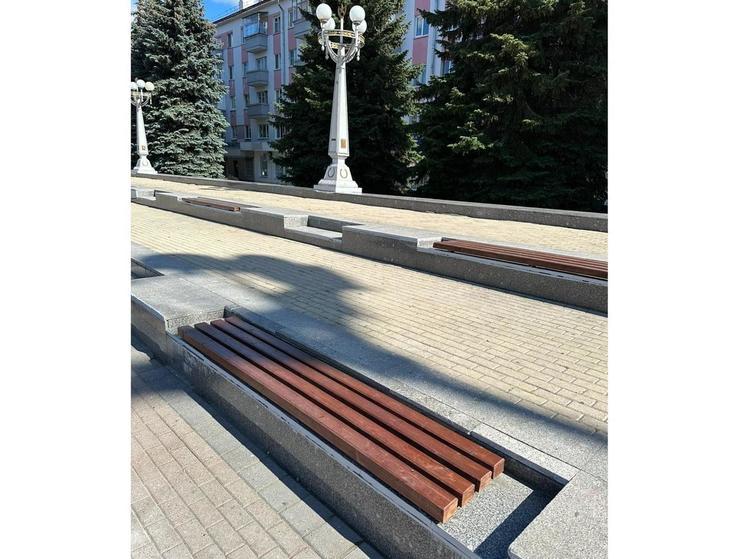 Площадь Партизан в Брянске готова к празднику