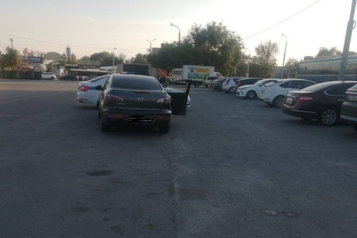 В Ростове пешеход пострадала под колесами Мазды