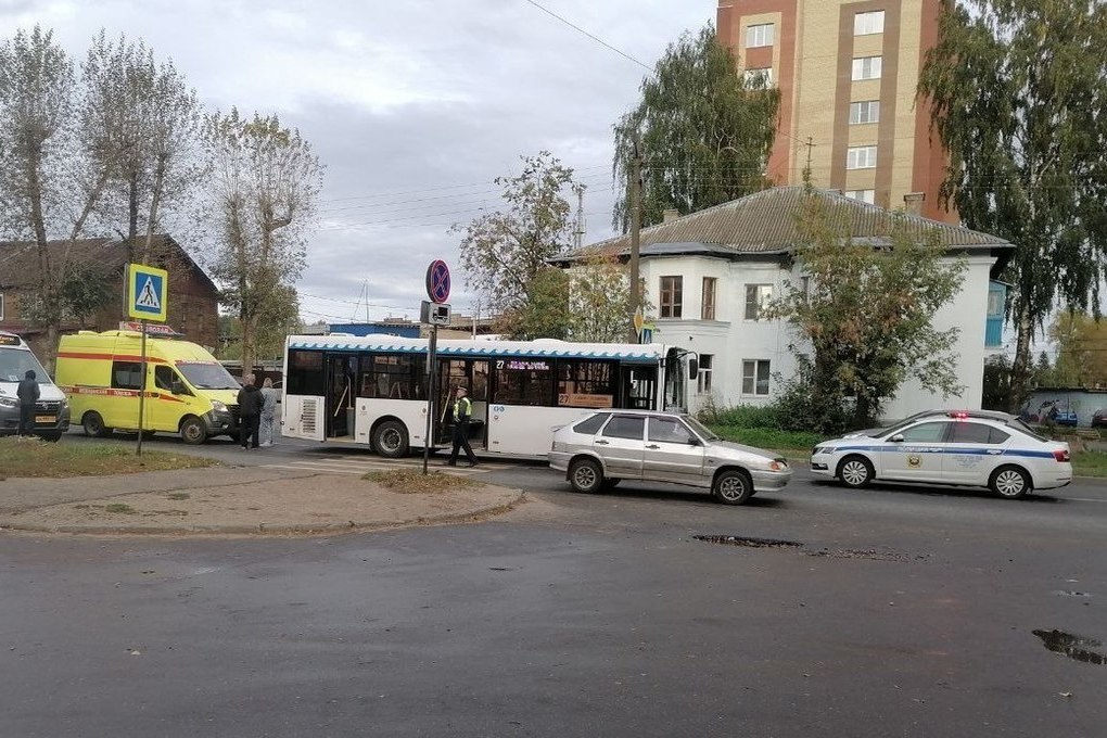 Костромские ДТП: на улице Ленина автобус сбил ребенка