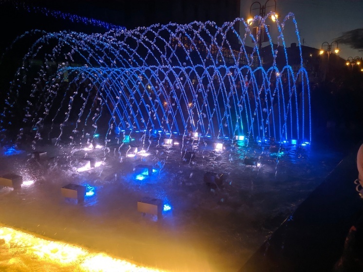 Новый светомузыкальный фонтан открыли в Вологде