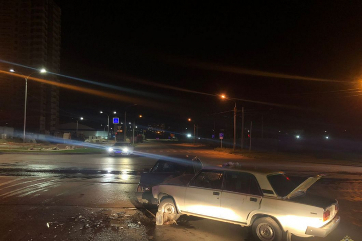 Пассажирка ВАЗа попала в больницу после ДТП в Волгограде