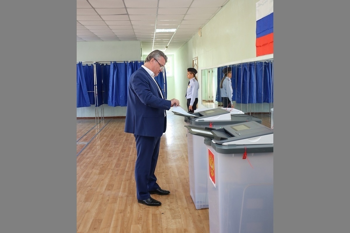 Мэр Воронежа призвал горожан принять участие в выборах главы региона