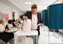 Мэр облцентра Валентин Демидов проголосовал на выборах депутатов Белгородского городского Совета