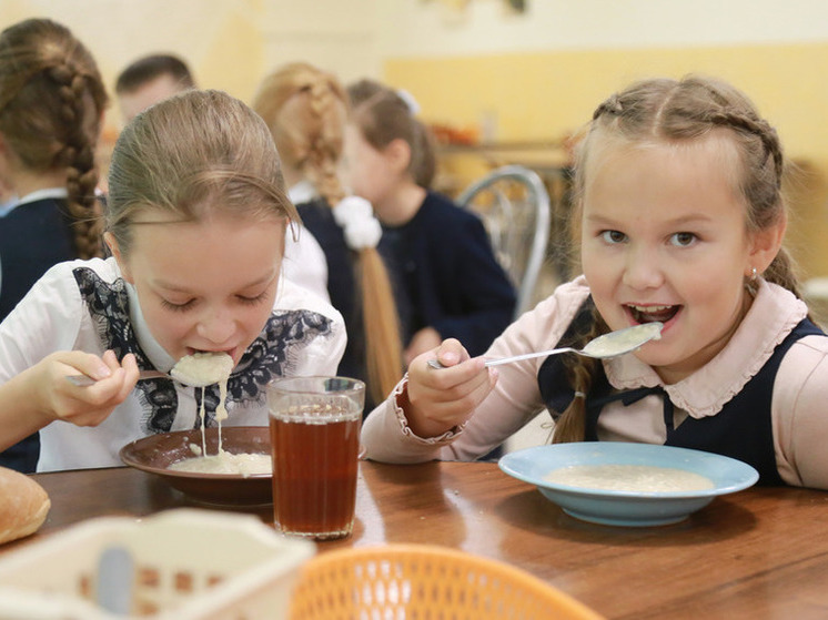 В Ижевске проверили безопасность и организацию питания школьников в гимназии № 83