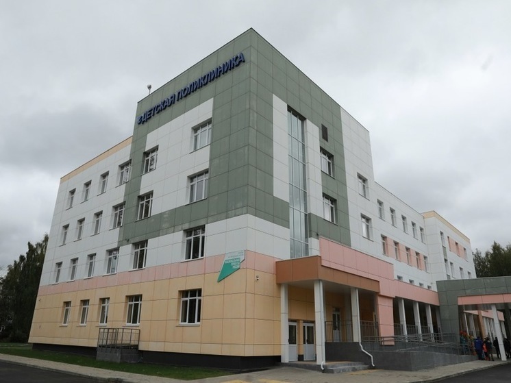 В Ярославле торжественно открыли новую детскую поликлинику