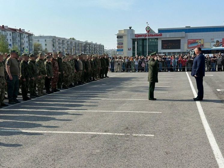 В Уфе группу бойцов после отпуска проводили на СВО