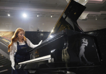 Любимый рояль Фредди ушел за 1,74 миллиона фунтов стерлингов
