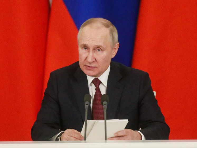 Путин рассказал о планах нарастить темпы развития ядерного центра в Сарове