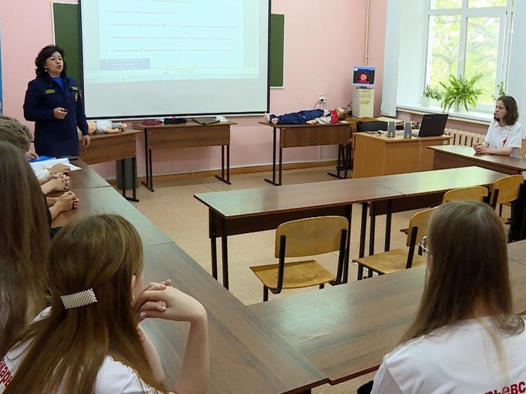 Костромские студенты-спасатели провели школьников мастер-класс по первой помощи