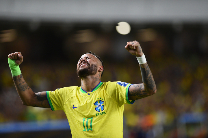 Теперь 31-летний бразилец – лучший бомбардир сборной в истории.