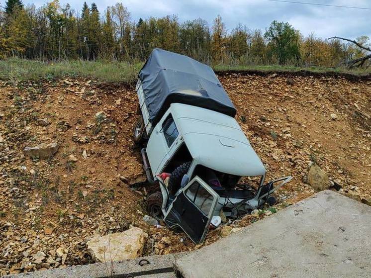 Водитель УАЗа пострадал в аварии в Башкирии