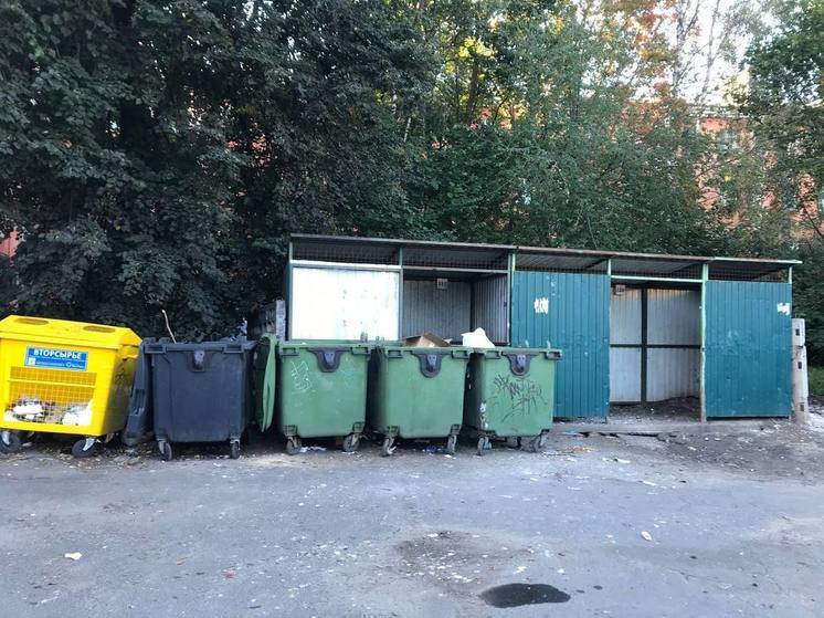 Коммунальщики навели порядок на злосчастной помойке в центре Петрозаводска