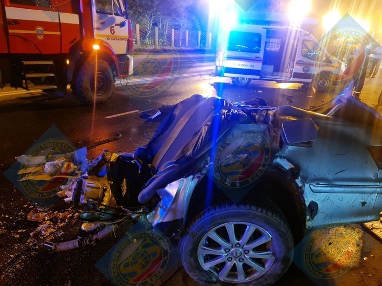 Автомобиль распался на две части: смертельное ДТП произошло в Южно-Сахалинске