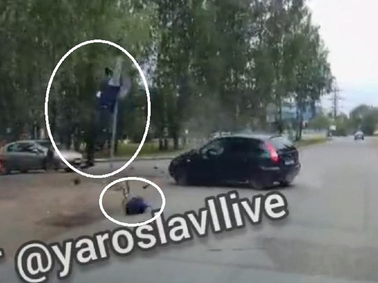 В Ярославле автомобилист не пропустил байкера