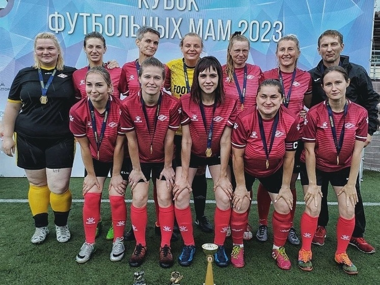 Брянская команда стала лучшей во 2-ом этапе "Кубка футбольных мам"