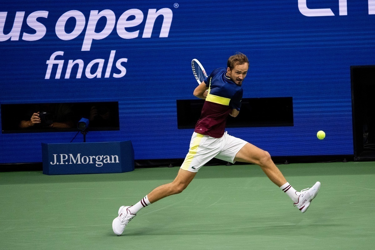 Медведев проиграл в финале US Open