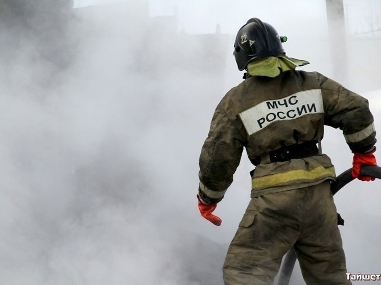 В столице Калмыкии во время пожара спасли ребенка