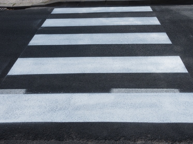 Водитель иномарки сбил женщину на пешеходном переходе в Карелии