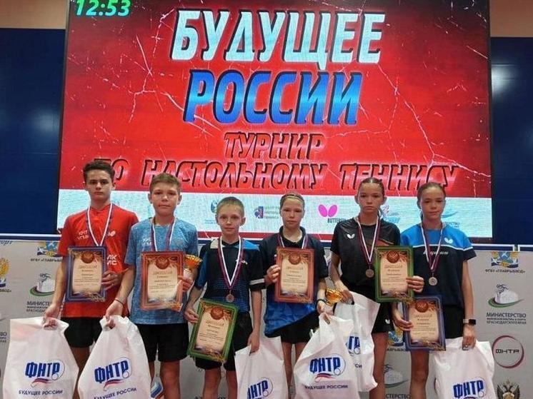 Юные теннисисты из Тюменской области вышли в финал «Будущее России»