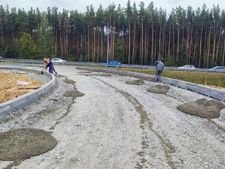 На Остужевской развязке в Воронеже одновременно трудятся 90 человек