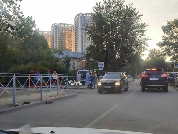 В Новосибирске школу №52 эвакуировали из-за бесхозной сумки
