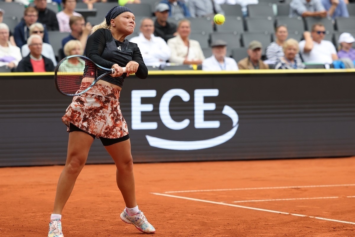 Российская теннисистка Шнайдер проиграла в первом круге WTA