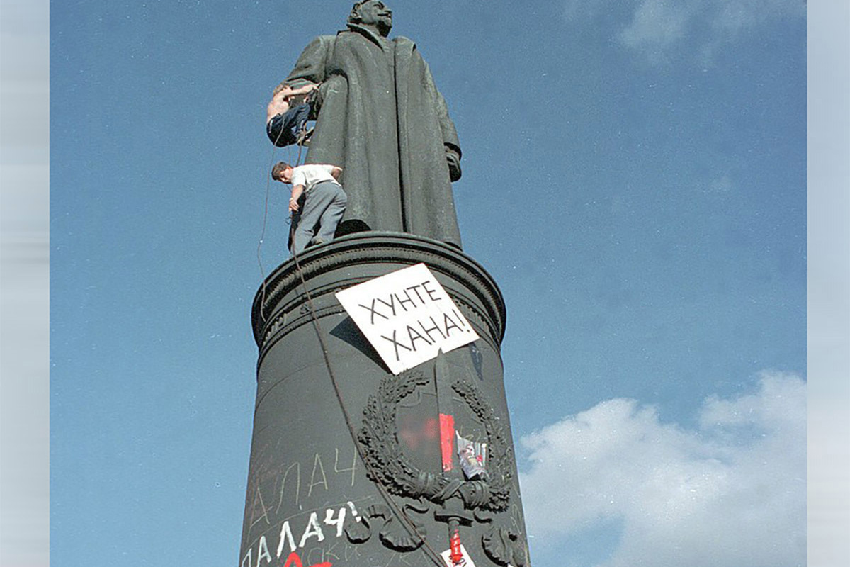 В Москве снова установили памятник Дзержинскому - МК