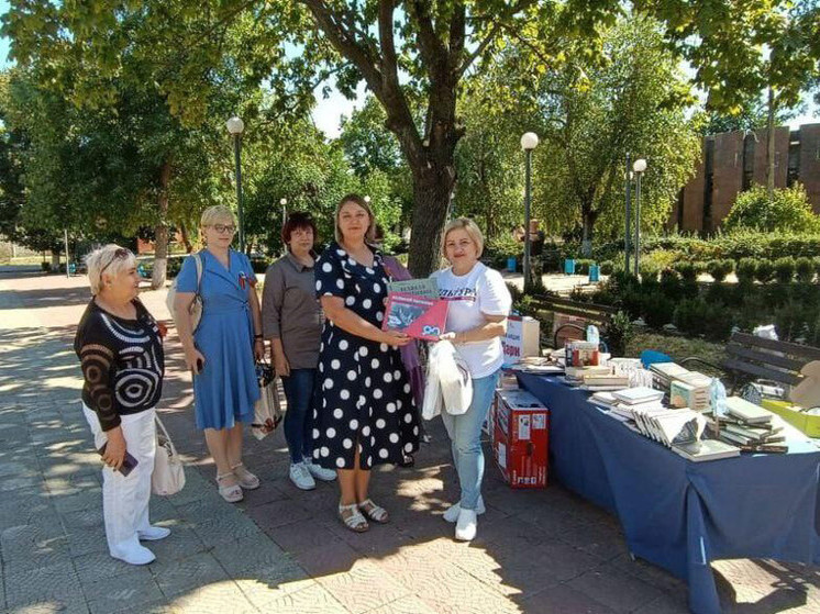 Дети Мангуша получили гумпомощь от Курской области