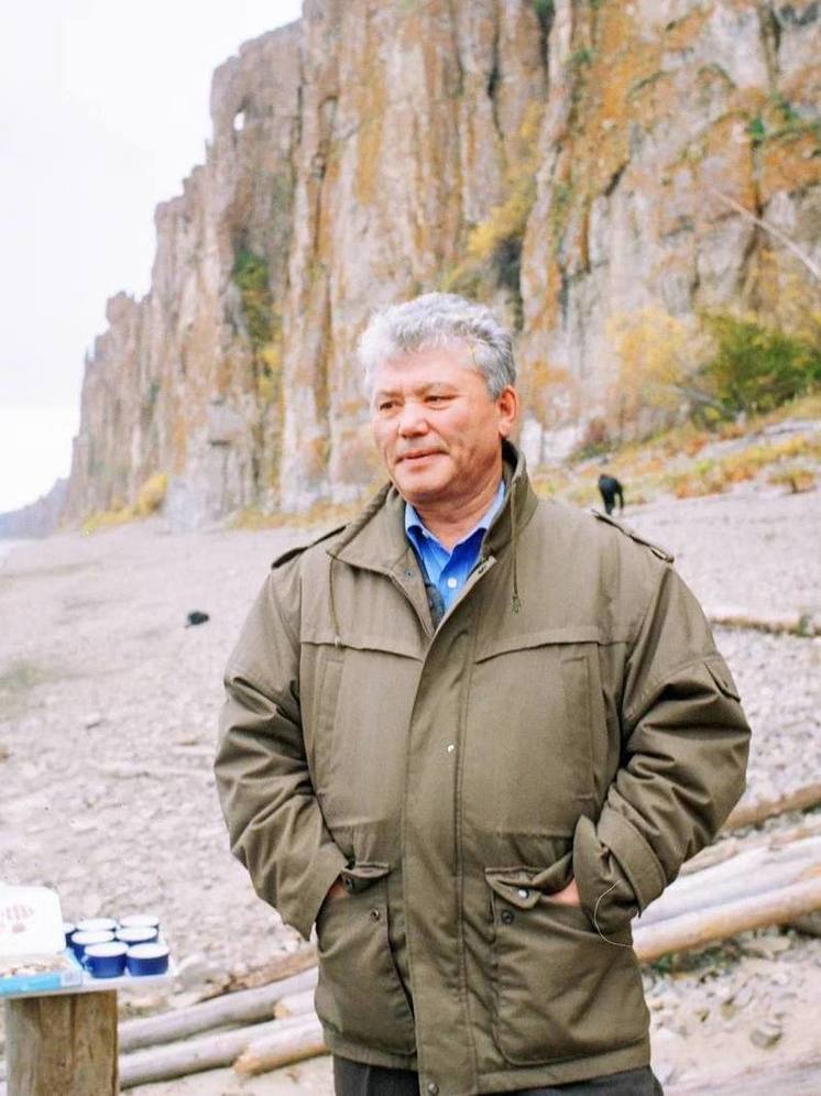 Прошло 40 дней со дня смерти Первого Президента Якутии Михаила Николаева