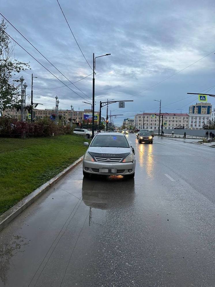 В центре Якутска сбили 17-летнего подростка