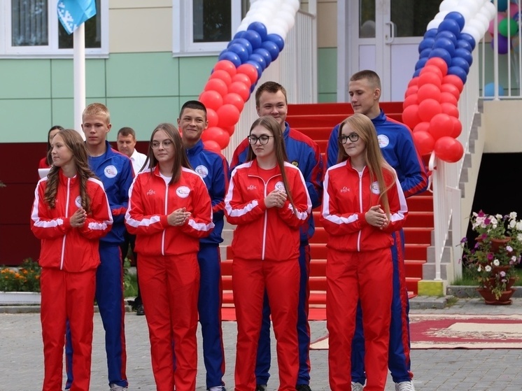 В Шурышкарском районе для школьных спортклубов купили 300 комплектов формы