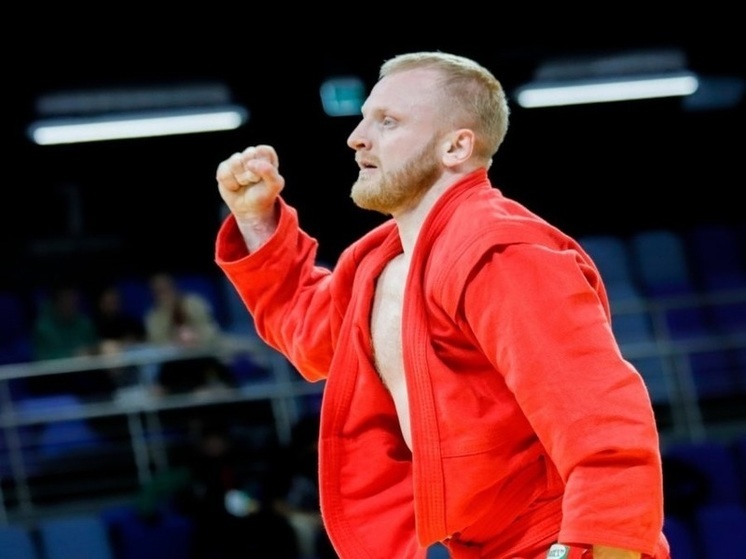 Брянский самбист Табурченко стал мастером спорта России