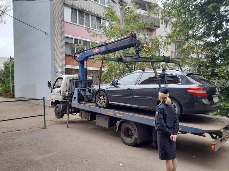 В Ярославле у злостного алиментщика арестовали иномарку