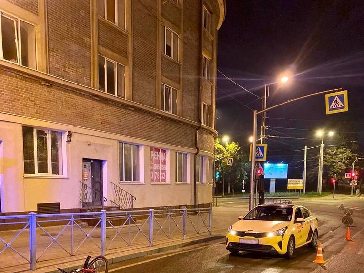 Водитель такси сбил велосипедистку в Московском районе Калининграда