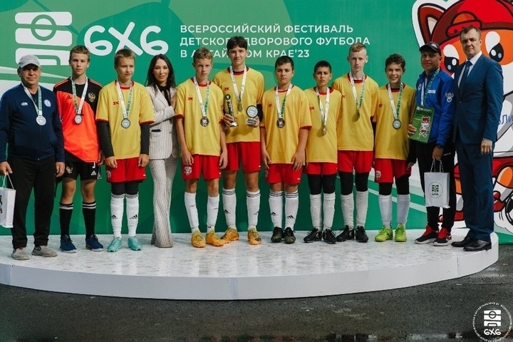 Юные футболисты-костромичи вернулись из Сибири с «серебром»