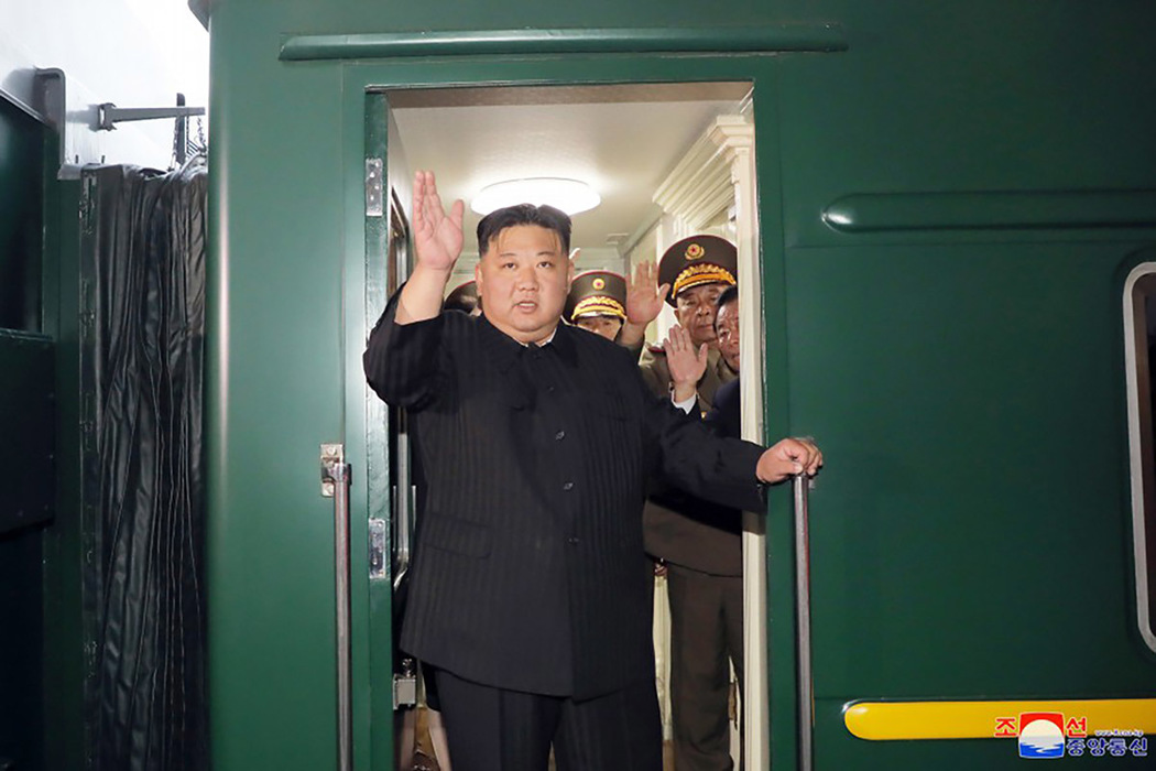 От белогривого коня до бронепоезда: на чем перемещается Ким Чен Ын