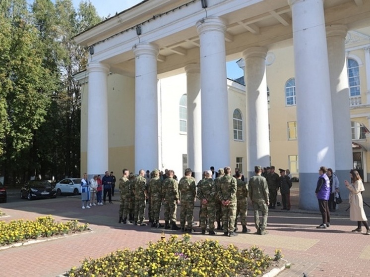 Из Владимира в зону СВО отправили еще 15 контрактников