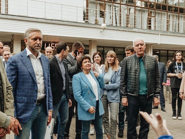 С главой НАО встретились участники форума «Ладога»