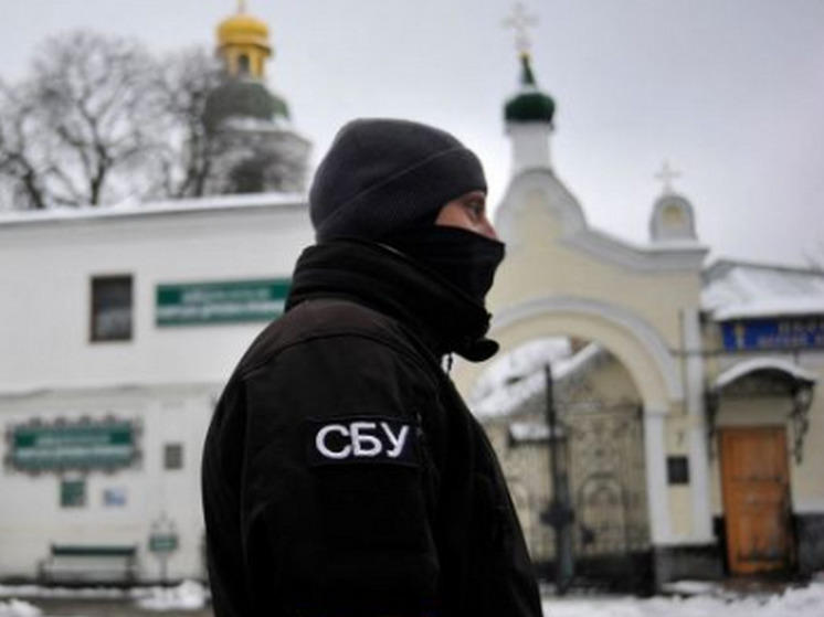 Под контроль Украины перешли еще два корпуса Киево-Печерской лавры