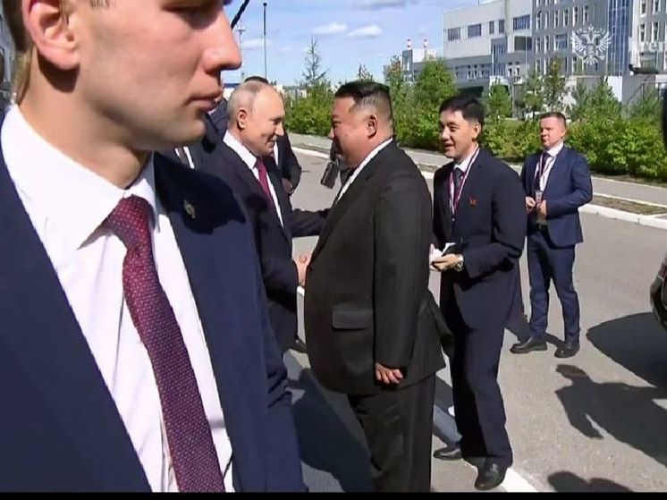 В Сети появилось видео встречи президента России и лидера Северной Кореи в Амурской области
