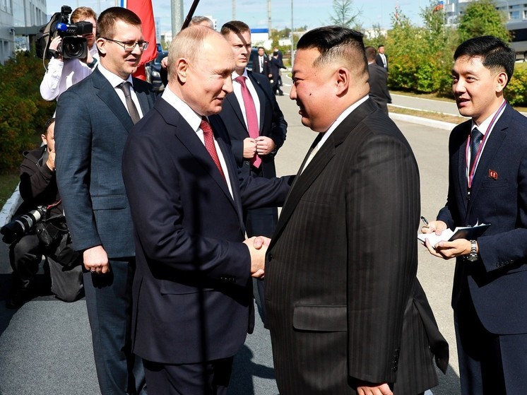 Путин и Ким Чен Ын начали общение тет-а-тет