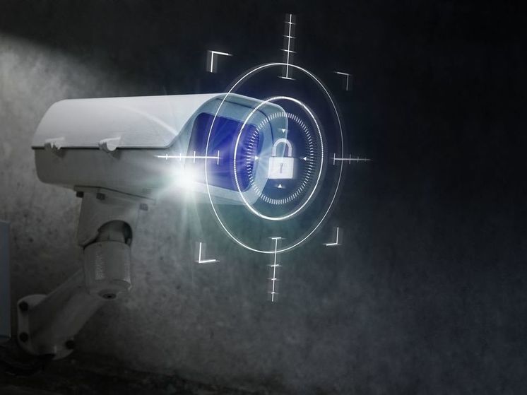 Россиянин заставил подростка извиняться на коленях и попал на видео