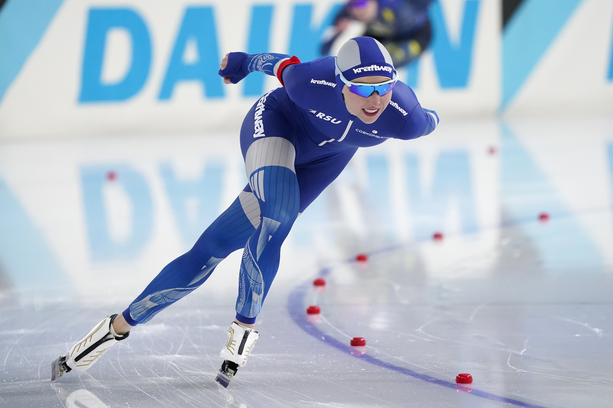 Конькобежкам Голубевой и Силаевой разрешили выступать за Казахстан