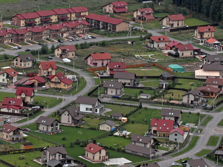 Жителям Подмосковья рассказали, как законно установить шлагбаум в СНТ