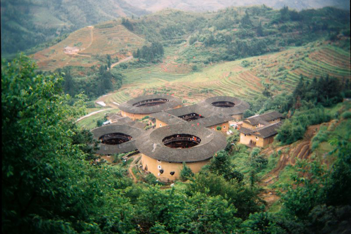 Fujian province. Фуцзянь Тулоу. Провинция Фуцзянь Хакка. Тулоу Китай. Старинный замок Тулоу в провинции Фуцзянь вид сверху.